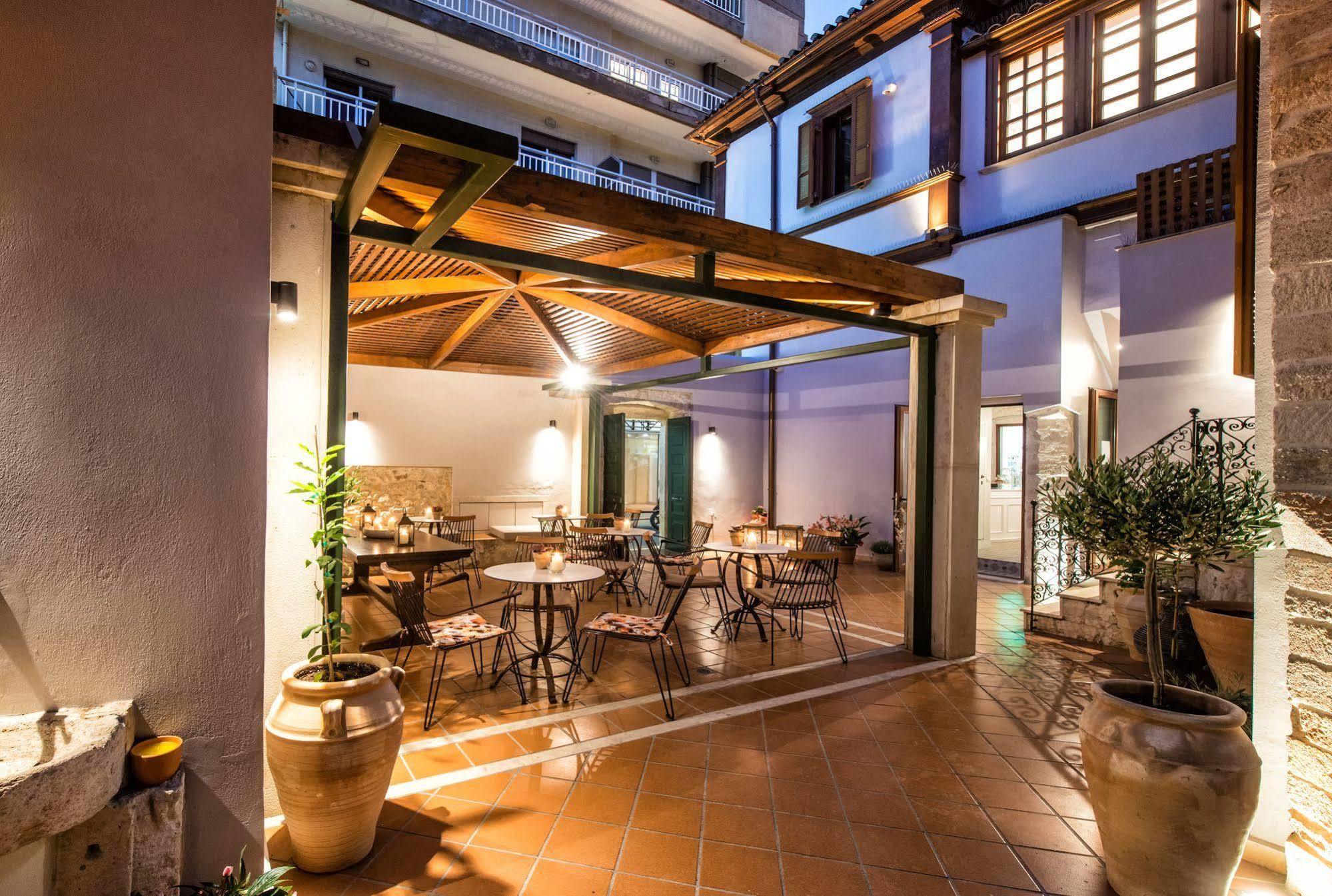 Veneziano Boutique Hotel Heraklion Exteriör bild